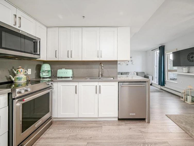 1603-121 W 15th Street, North Vancouver, BC, V7M 1R8 - 8