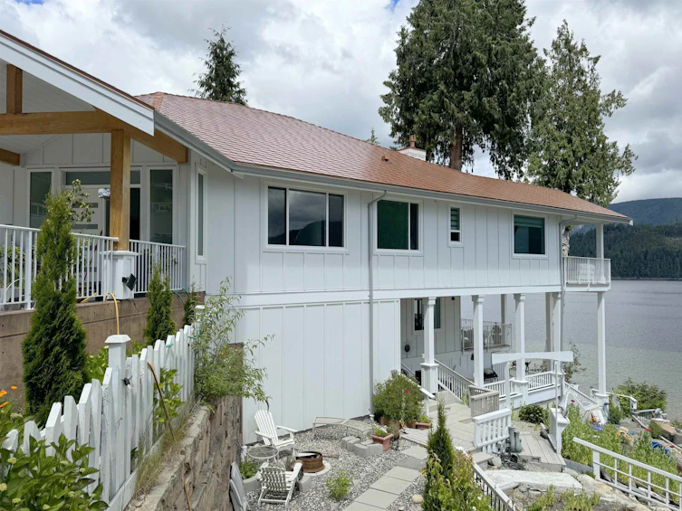 6406 North Gale Avenue, Sechelt, BC, V7Z 0L1 - 3