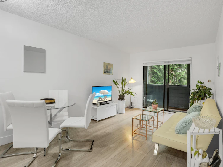 205-1948 Coquitlam Avenue, Port Coquitlam, BC, V3B 1J3