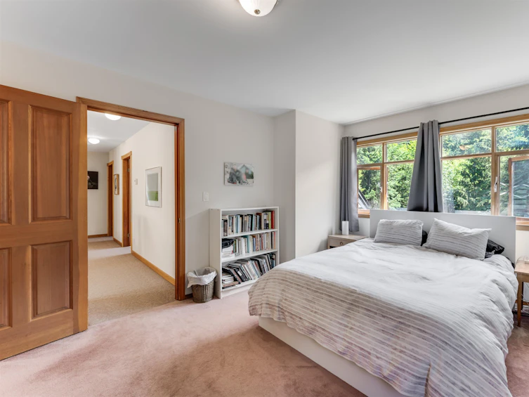 750 Cates Hill Road, Bowen Island, BC, V0N 1G2 - 20
