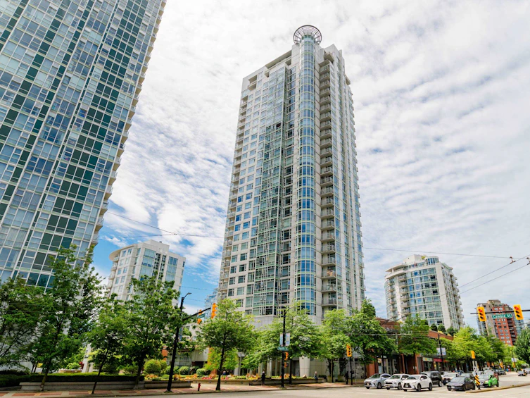1908-198 Aquarius Mews, Vancouver, BC, V6Z 2Y4