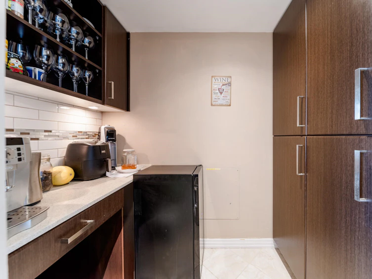 1908-198 Aquarius Mews, Vancouver, BC, V6Z 2Y4 - 10