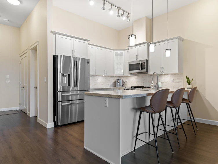 605-20328 86, Langley, BC, V2Y 2C2 - 8