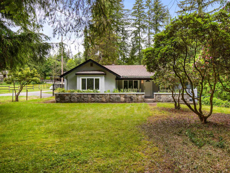 27601 104 Avenue, Maple Ridge, BC, V2W 1M6 - 2