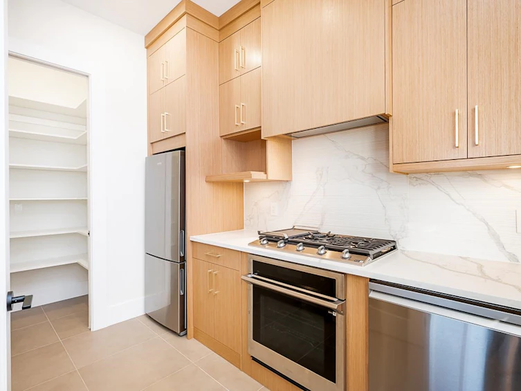6471 Bryant Street, Burnaby, BC, V5E 1S4 - 10