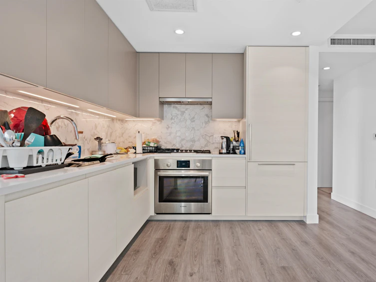 602-8188 Fraser Street, Vancouver, BC, V6K 2G2 - 3