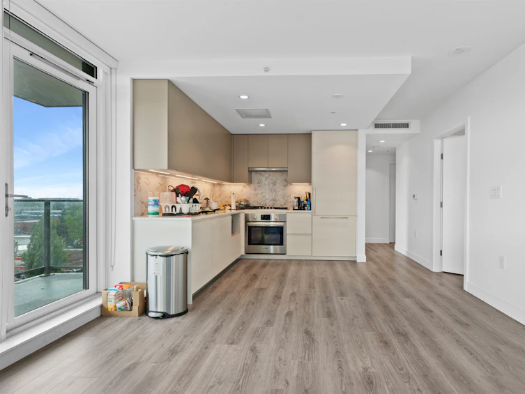 602-8188 Fraser Street, Vancouver, BC, V6K 2G2 - 5