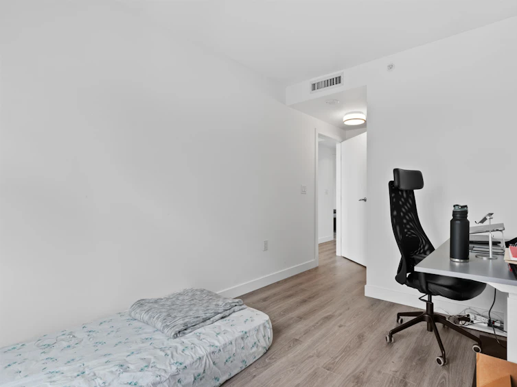 602-8188 Fraser Street, Vancouver, BC, V6K 2G2 - 10