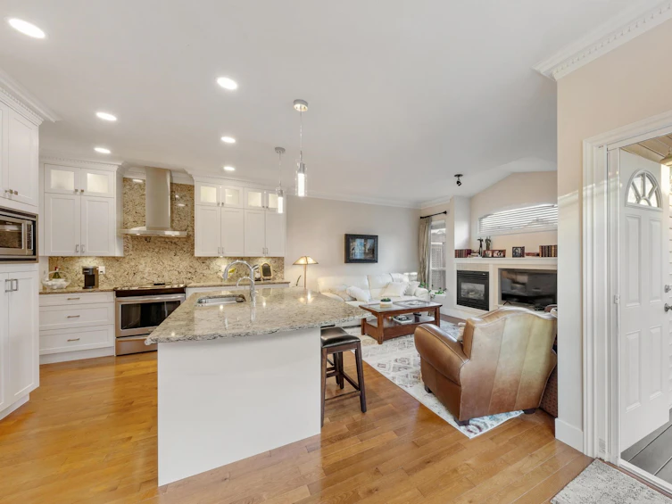 15752 23b Avenue, Surrey, BC, V4A 9Y4 - 4