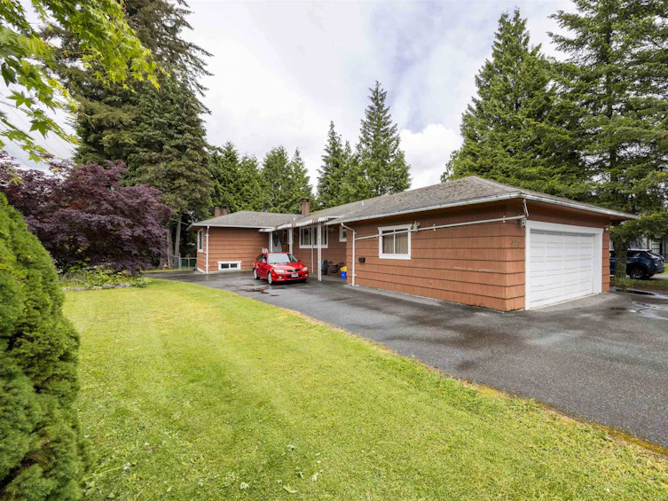 927 Gatensbury Street, Coquitlam, BC, V3J 5H9