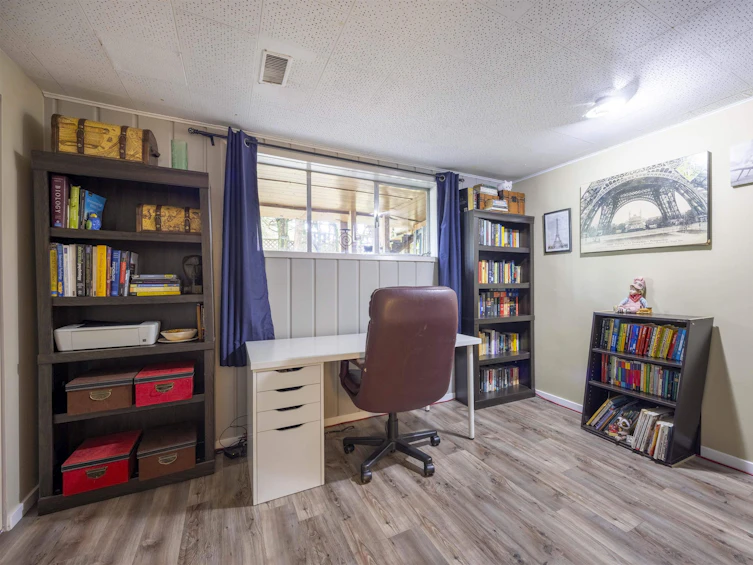 927 Gatensbury Street, Coquitlam, BC, V3J 5H9 - 4