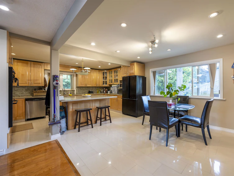 927 Gatensbury Street, Coquitlam, BC, V3J 5H9 - 9