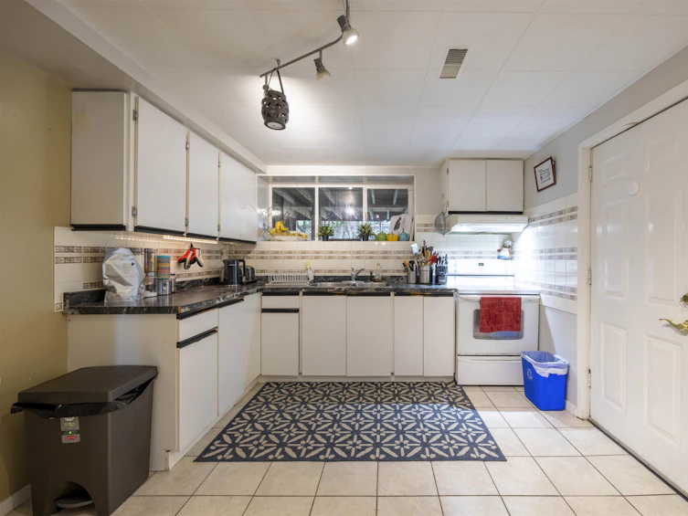 927 Gatensbury Street, Coquitlam, BC, V3J 5H9 - 12