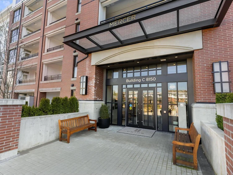 C206-8150 207 Street, Langley, BC, V2Y 4J4