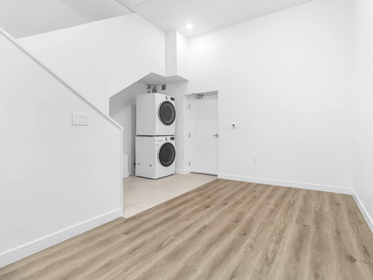 121-650 East 2nd Street, North Vancouver, BC, V7L 1E3 - 23
