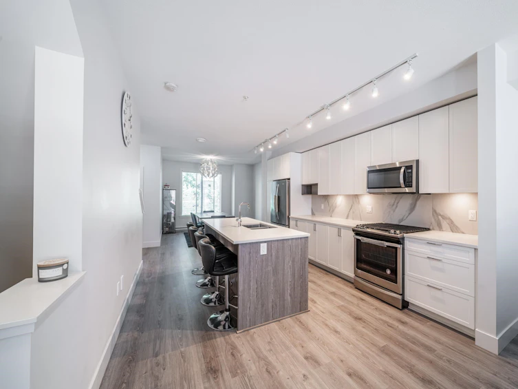 170-9718 161a, Surrey, BC, V4N 6S7 - 11