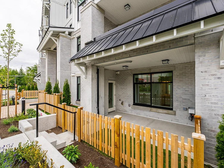 101-3315 148 Street, Surrey, BC, V4P 0H5