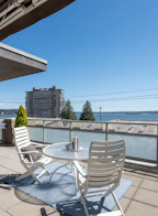 204 2418 Marine Drive