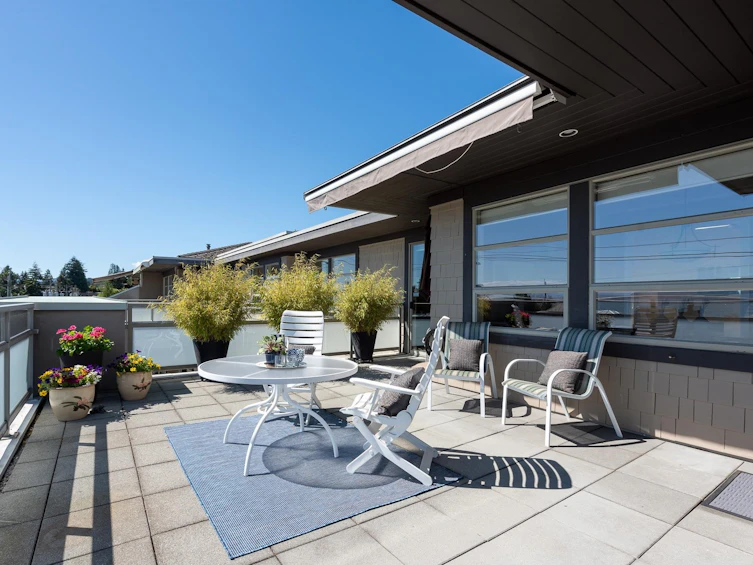 204-2418 Marine Drive, West Vancouver, BC, V7V 1L1 - 2