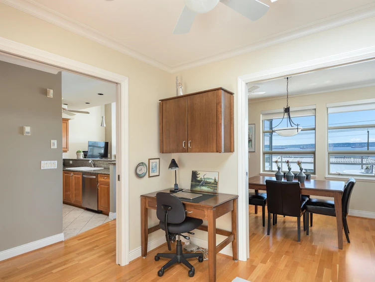 204-2418 Marine Drive, West Vancouver, BC, V7V 1L1 - 14