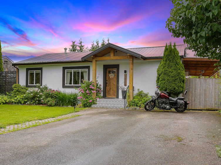 46480 Mayfair Avenue, Chilliwack, BC, V2P 3J2 - 3