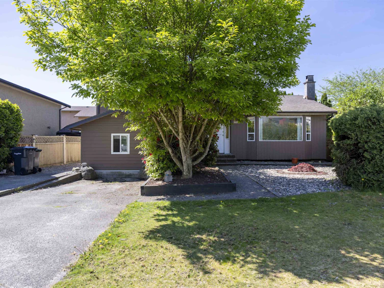 3220 Ballenas Court, Coquitlam, BC, V3E 1T3