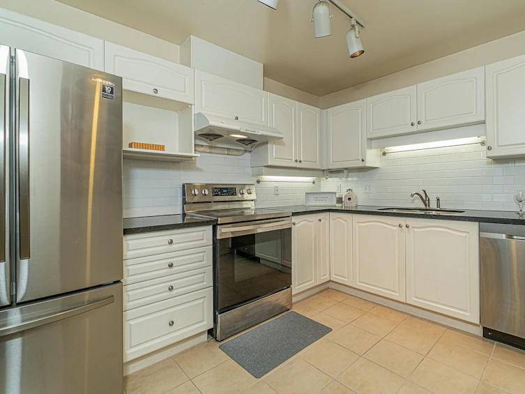 404-7326 Antrim Avenue, Burnaby, BC, V5J 4M8 - 11