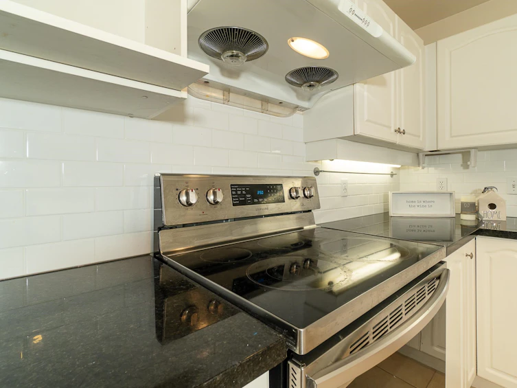 404-7326 Antrim Avenue, Burnaby, BC, V5J 4M8 - 13
