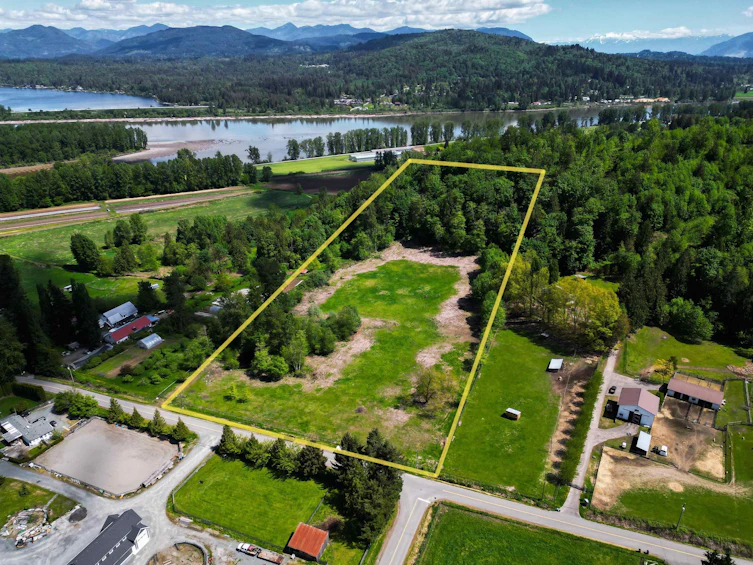 8410 Bradner Road, Abbotsford, BC