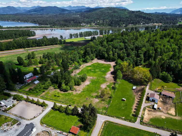 8410 Bradner Road, Abbotsford, BC - 5