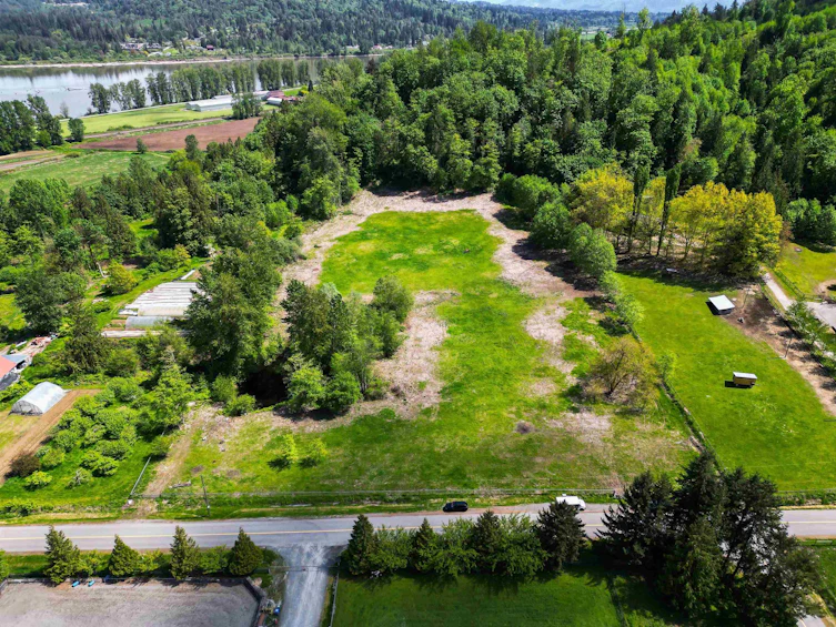 8410 Bradner Road, Abbotsford, BC - 9