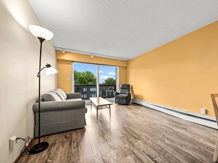 301-1011 Fourth Avenue, New Westminster, BC, V3M 1T3 - 2