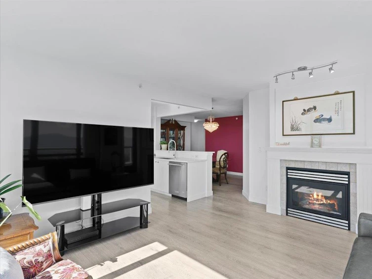 1601-6611 Southoaks Crescent, Burnaby, BC, V5E 4L5 - 4