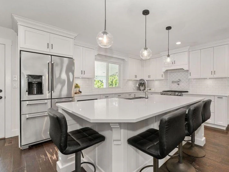 7027 Wiltshire Street, Chilliwack, BC, V2R 2S9 - 7