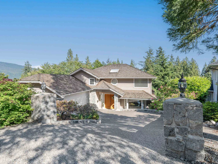 851 Regal Crescent, North Vancouver, BC, V7K 2X9
