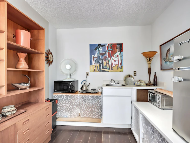 101-145 St. Georges Avenue, North Vancouver, BC, V7L 3G8 - 15