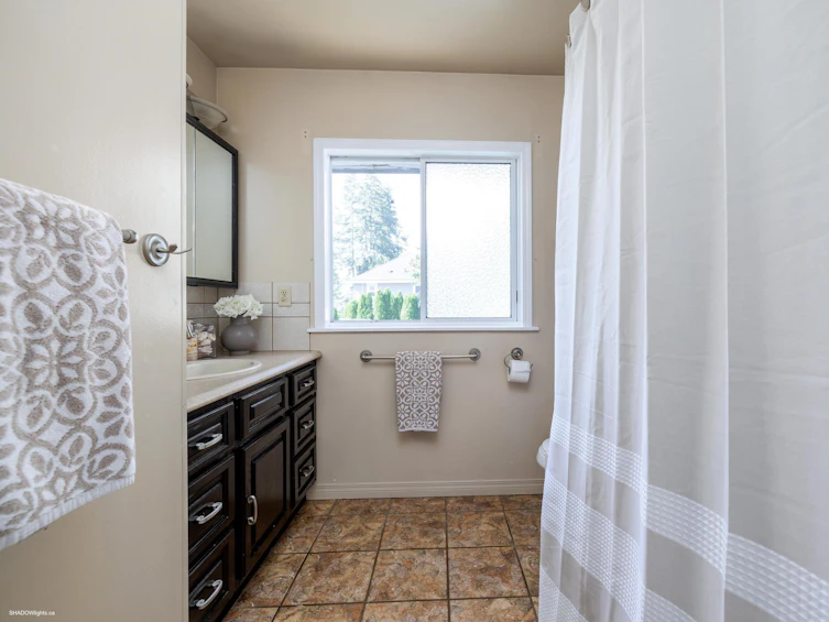 14967 111a Avenue, Surrey, BC, V3R 7E4 - 18