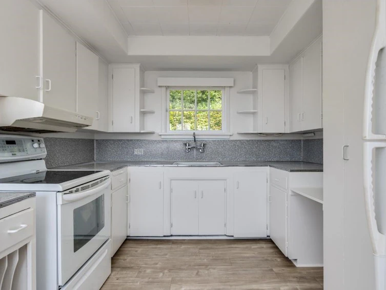 2671 Ottawa Avenue, West Vancouver, BC, V7V 2T6 - 3