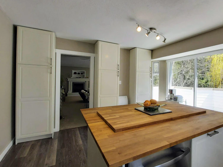 1701 Ymca Road, Gibsons, BC, V0N 1V6 - 12