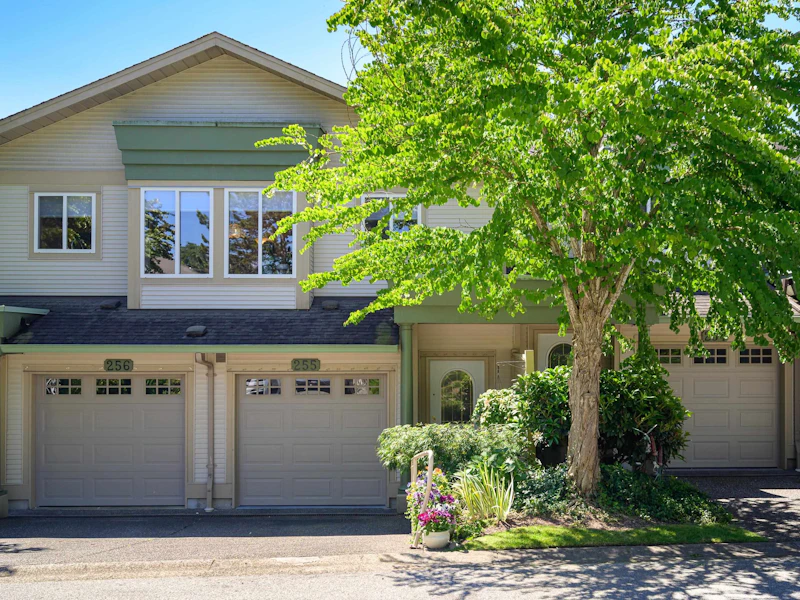 255 - 13888 70th Avenue, Surrey BC V3W 0R8