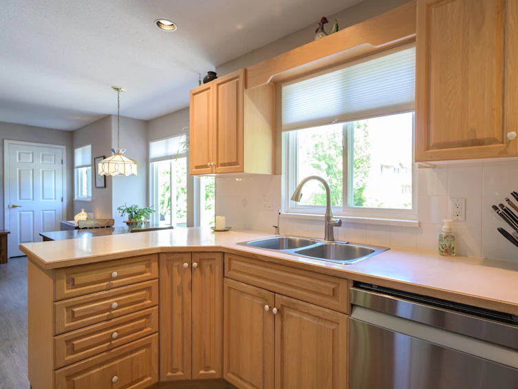 255-13888 70, Surrey, BC, V3W 0R8 - 14