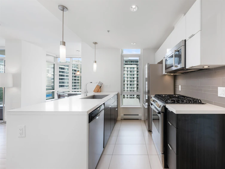802-1775 Quebec Street, Vancouver, BC, V5T 0E3 - 4