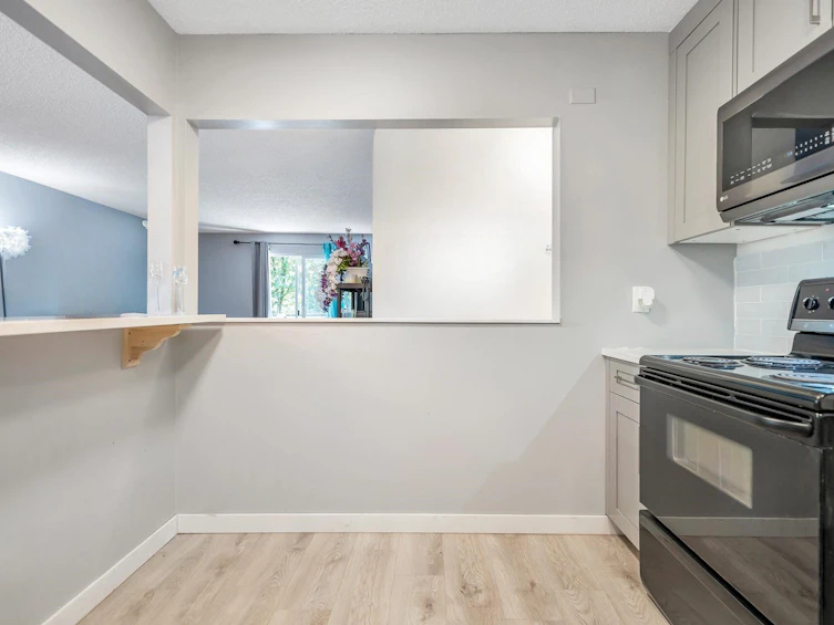 212-33400 Bourquin Place, Abbotsford, BC, V2S 5G3 - 12