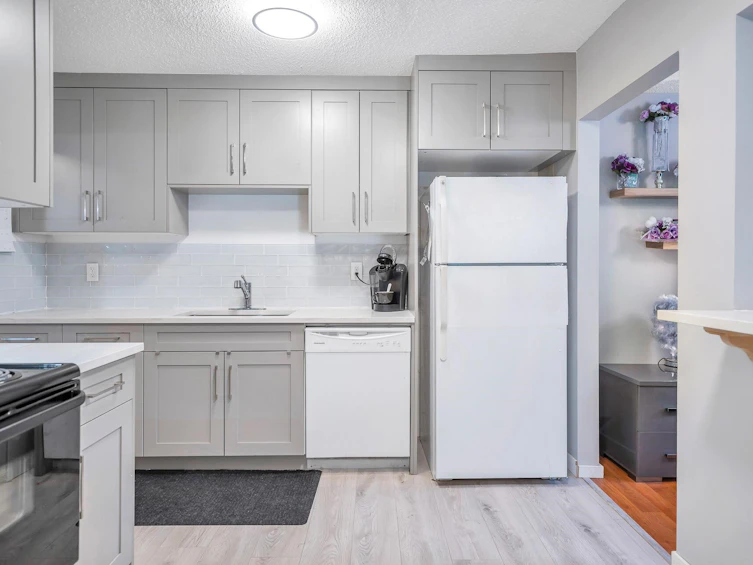 212-33400 Bourquin Place, Abbotsford, BC, V2S 5G3 - 8