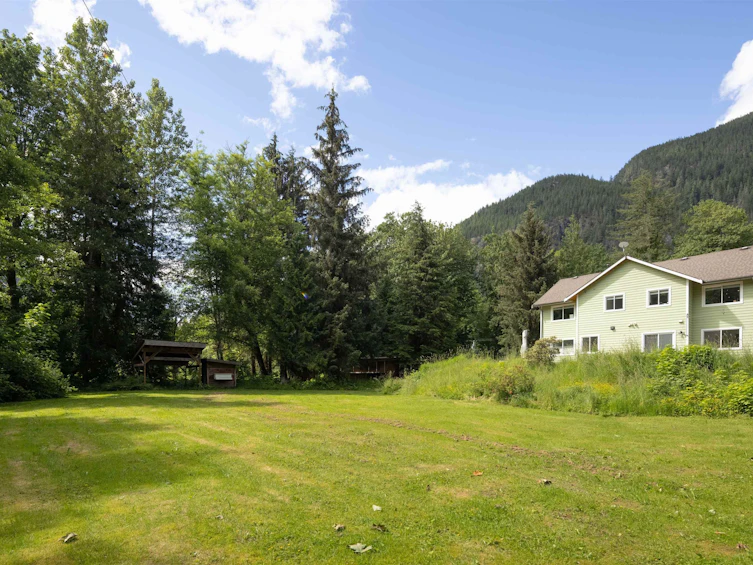 14605 Squamish Valley Road, Squamish, BC, V0N 1H0 - 30
