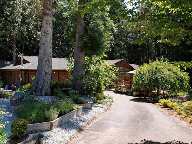 6559 Pickleball Court, Sechelt, BC, V7Z 0N3