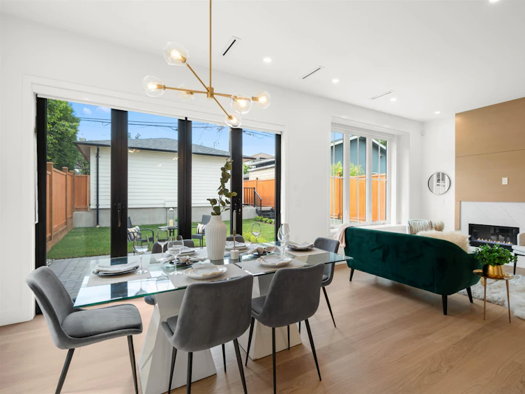 2-312 East 40th Avenue, Vancouver, BC, V5W 1L9 - 4