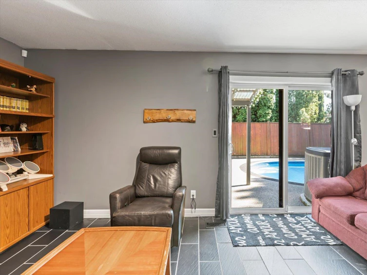 3754 Balsam Crescent, Abbotsford, BC, V2S 7A3 - 10