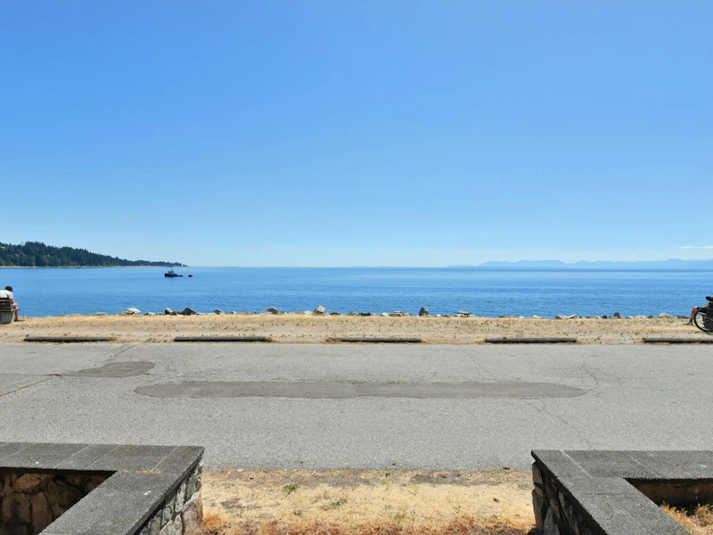 5728 Boulevard Street, Sechelt BC