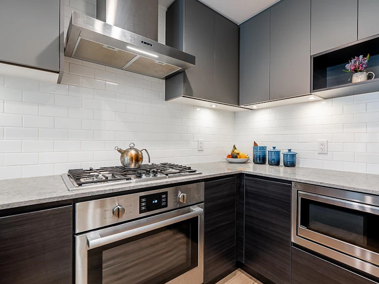 425-3131 Murray Street, Port Moody, BC, V3H 0L9 - 6